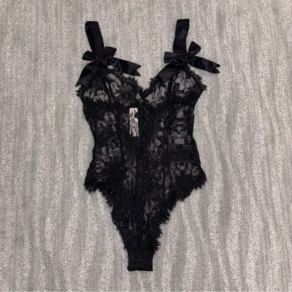 VTG Victoria’s Secret Gold Label Black Lace Teddy Bows Buttons Sheer Women’s S